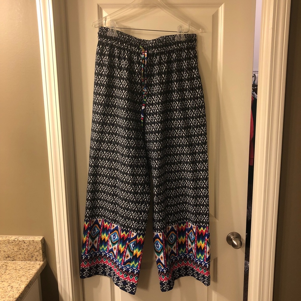 Wide legged pants